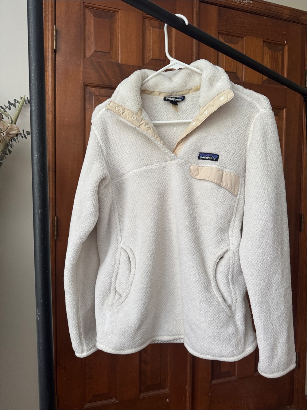 Patagonia Women's Cream Snap-T Fleece Pullover with Tan Accents
